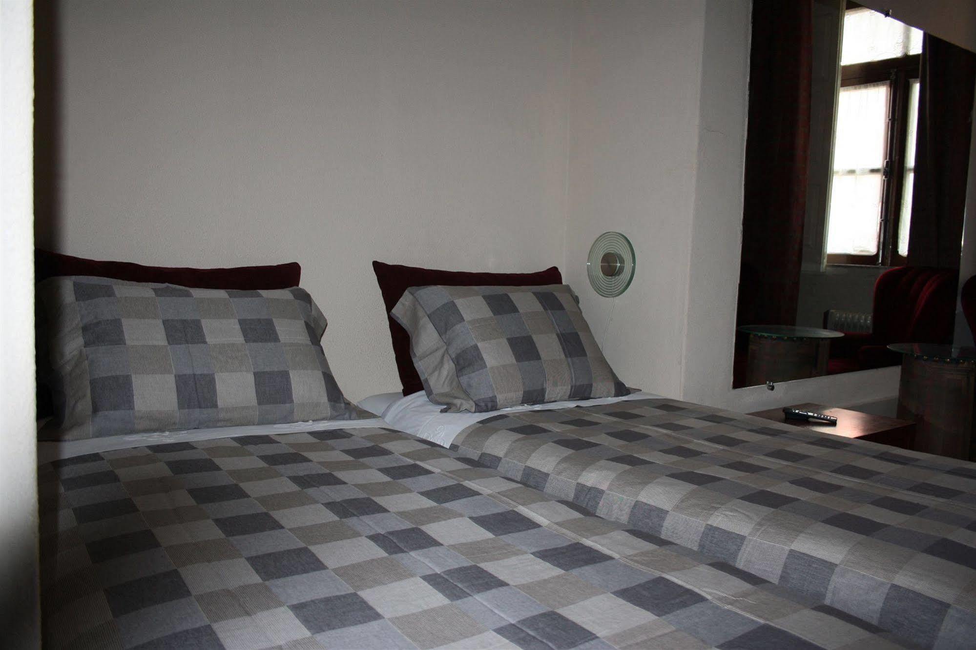 Residencia Pedra Antiga Hotell Porto Eksteriør bilde